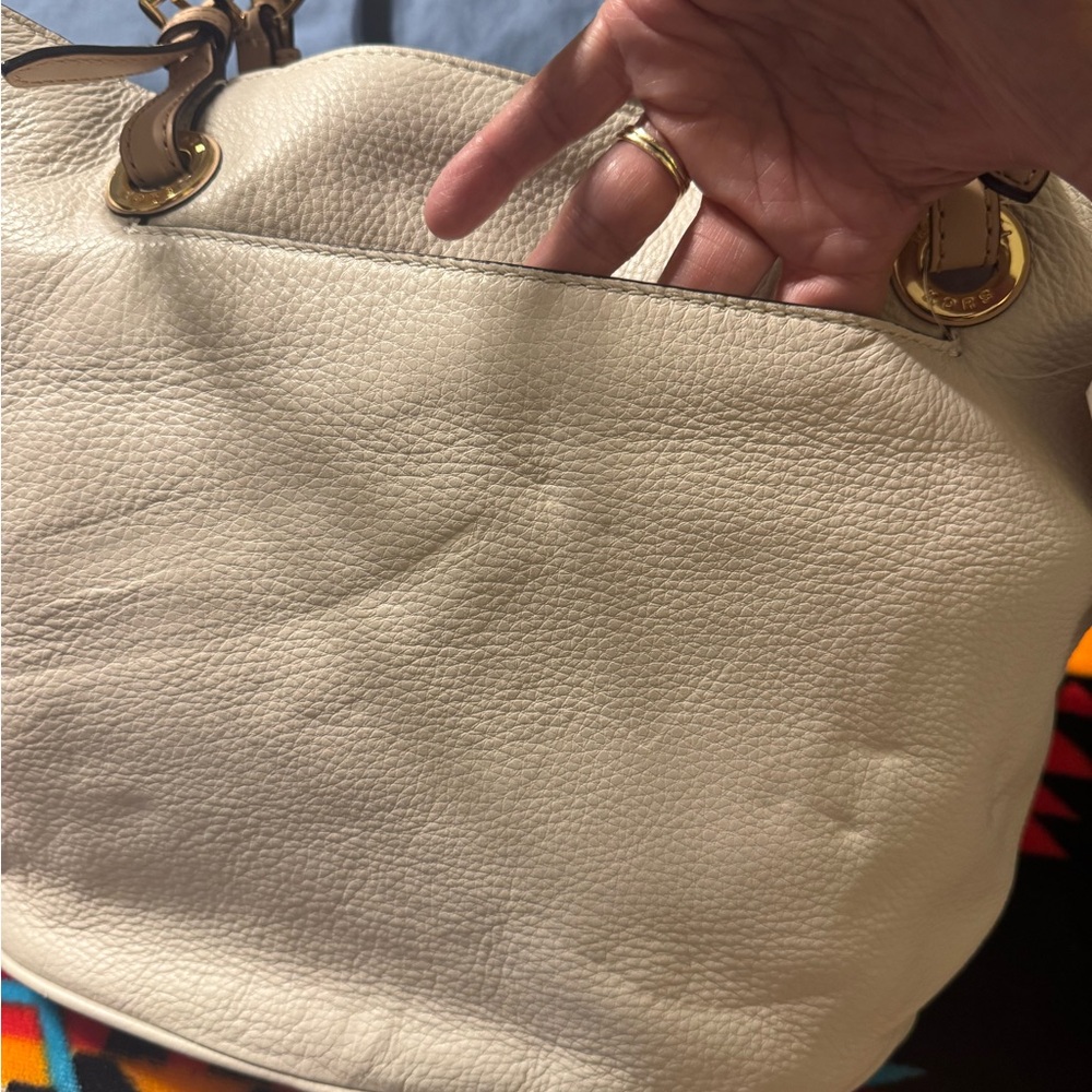 Michael Kors Gold and Cream Shoulder Bag - Picture 5 of 12